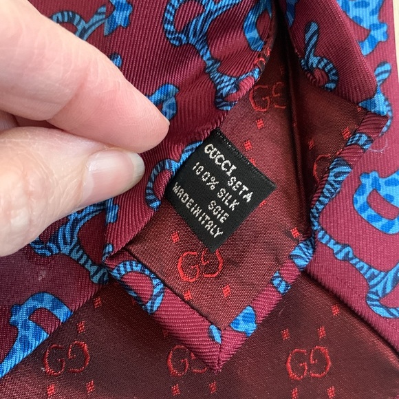 Authentic Gucci Silk Tie in Off Burgandy & Blue  EUC - Picture 7 of 7